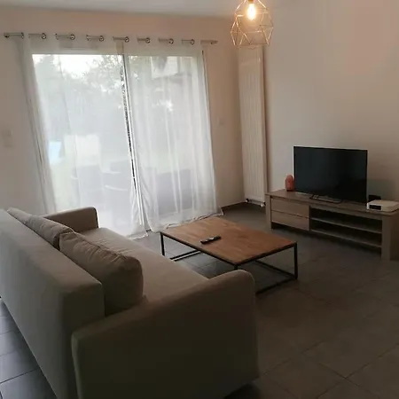 Jolie Maison Entiere Avec 3 Chambres Centre Ville Saint-André-de-Cubzac Exterior foto